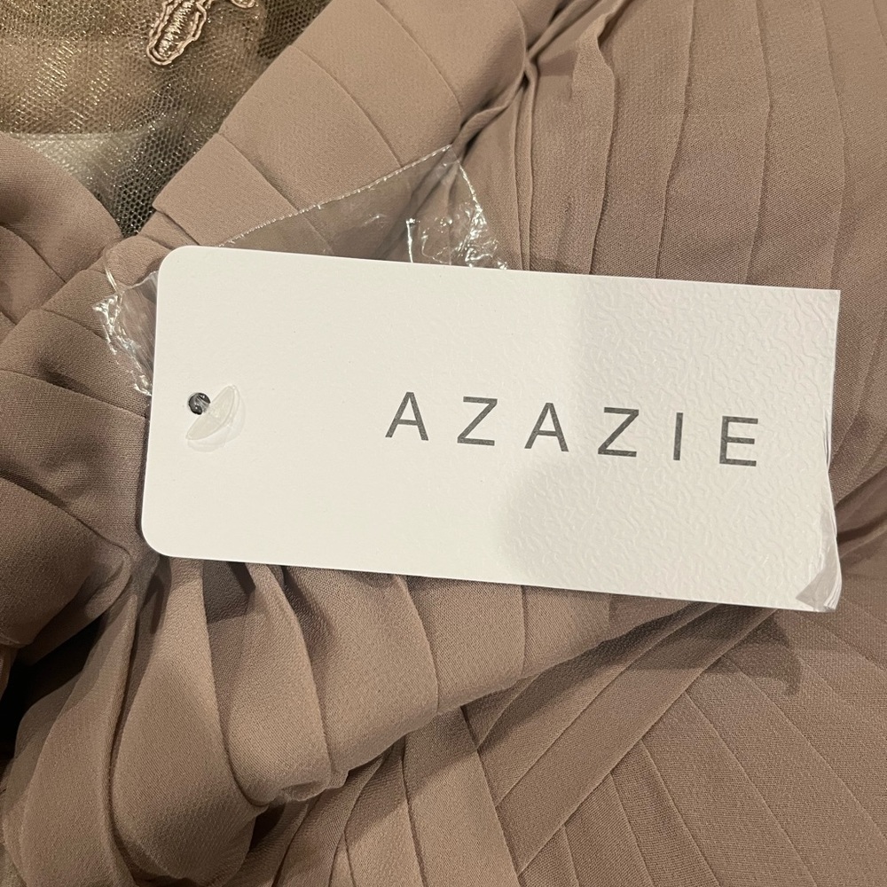 Azazie - Picture 3 of 4